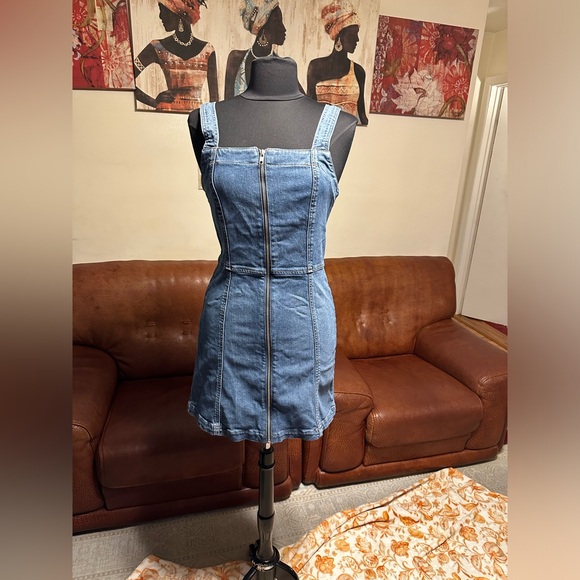 REFORMATION DEMIN MINI JEAN DRESS SIZE 6 IN EXCELLENT CONDITION - Picture 4 of 16